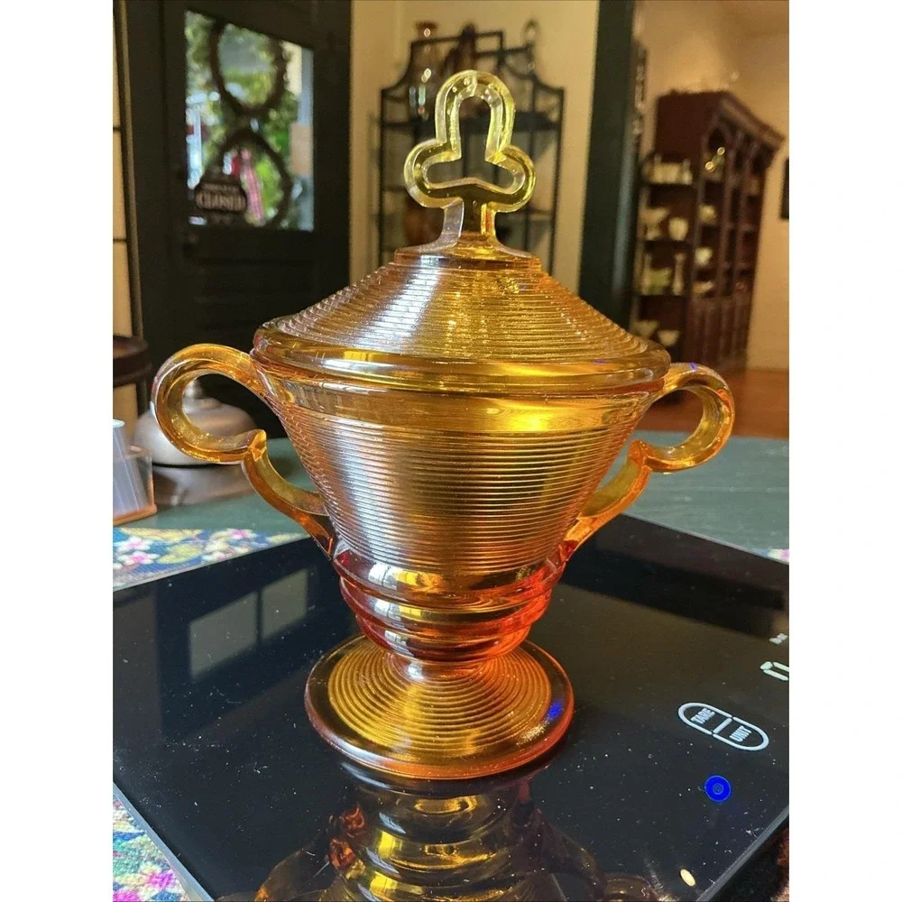Vintage Indiana Glass Amber Old English Ribbed Candy Dish With Lid‎ (read)